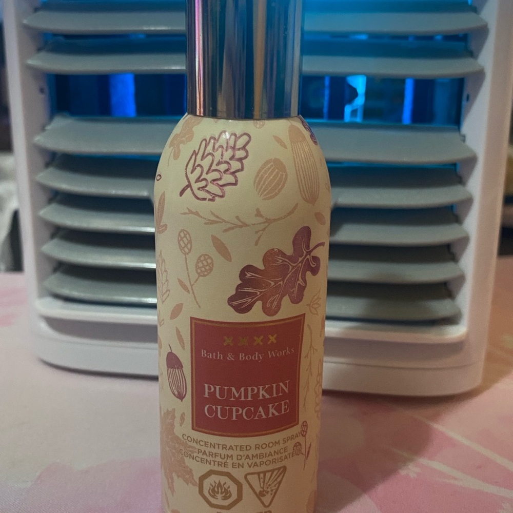 Bath & Body Works Pumpkin Cupcake Room Freshener